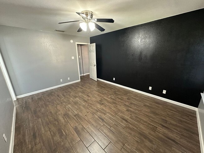 Foto del edificio - NEW IN MANAGEMENT - AVAILABLE SOON!