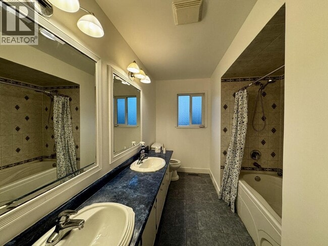 Building Photo - 7071 Cavelier Ct