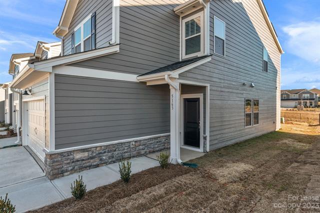 Foto del edificio - 5163 Brailey Cir