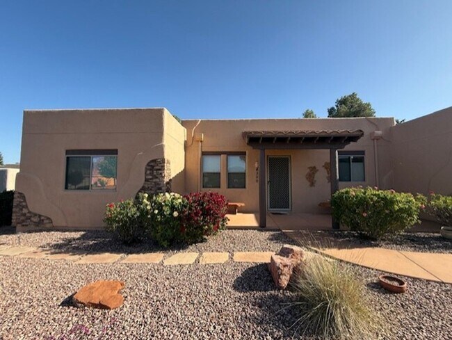 Foto del edificio - Long Term Vacation Rental Available Now - Fully Furnished In Verde Santa Fe on the golf course, B...