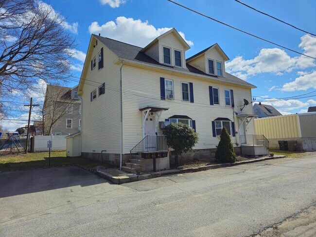 Foto del edificio - 8 Starzec Dr