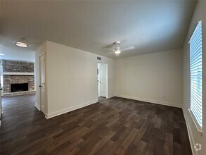 Building Photo - 8003 Woodway Dr