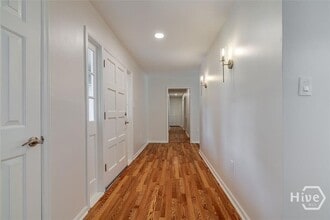 Building Photo - 14 Hemingway Dr