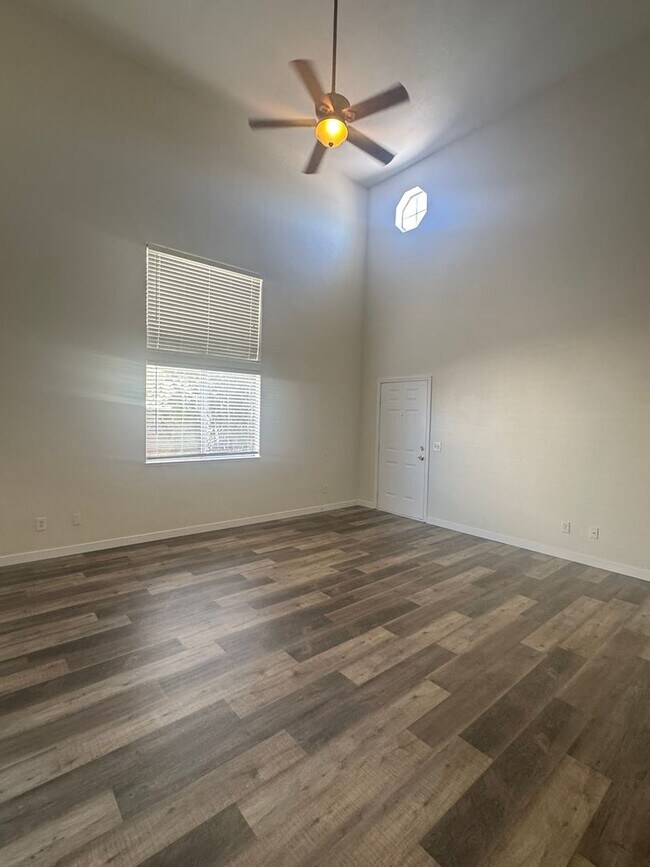 Building Photo - 7428 Jockey Ave
