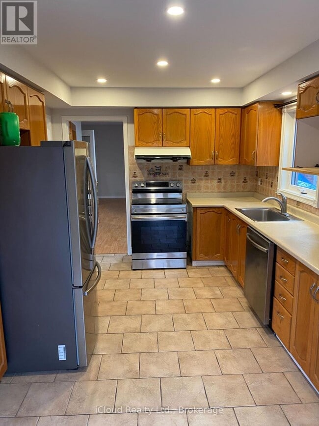 Photo du bâtiment - 6419 Longspur Rd