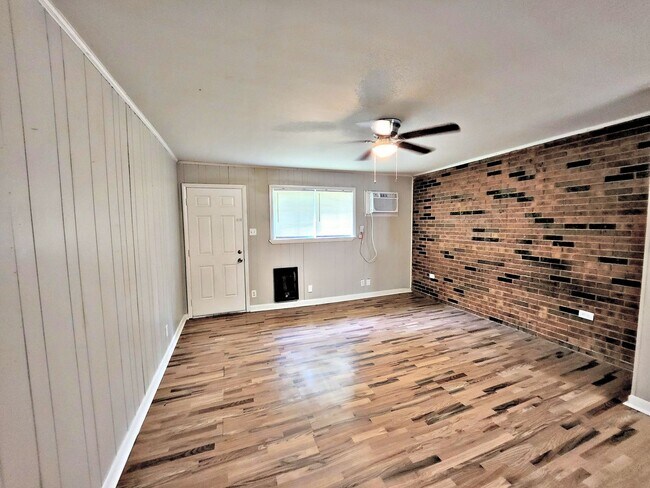 Foto del edificio - 4106 Broyles Ave SW