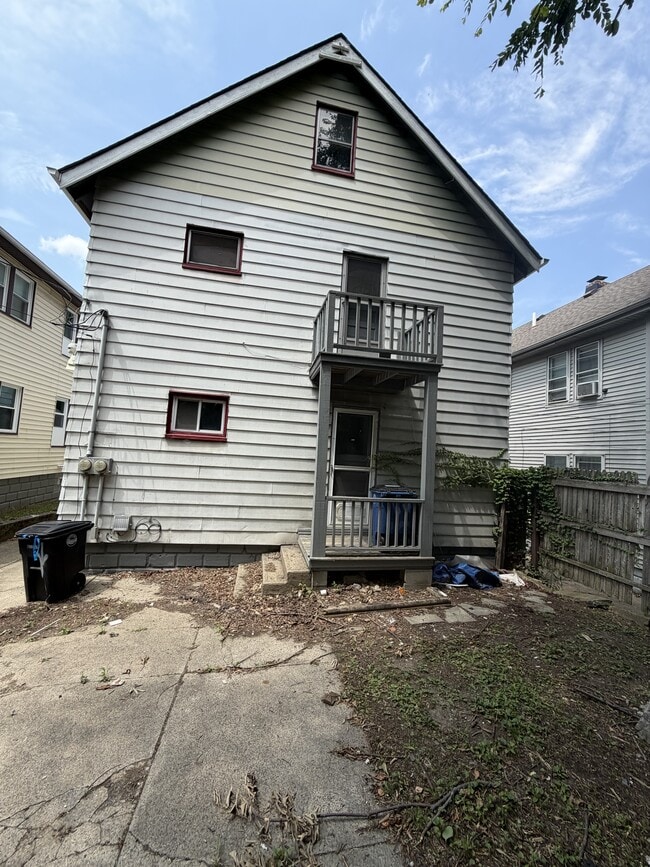 Building Photo - 3235 W 121st St