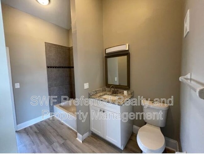 Foto del edificio - 4318 SE 5th Ave