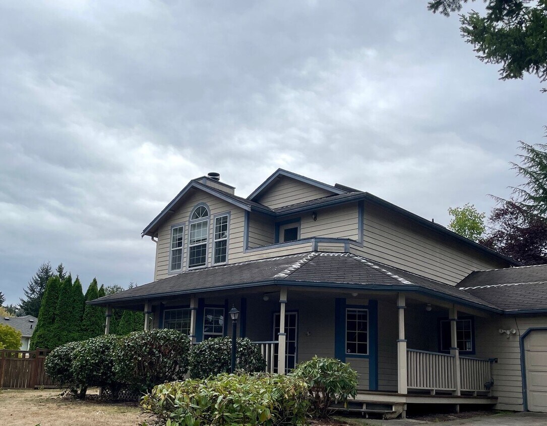 Primary Photo - PENDING APPLICATION - Charming Single-Fami...