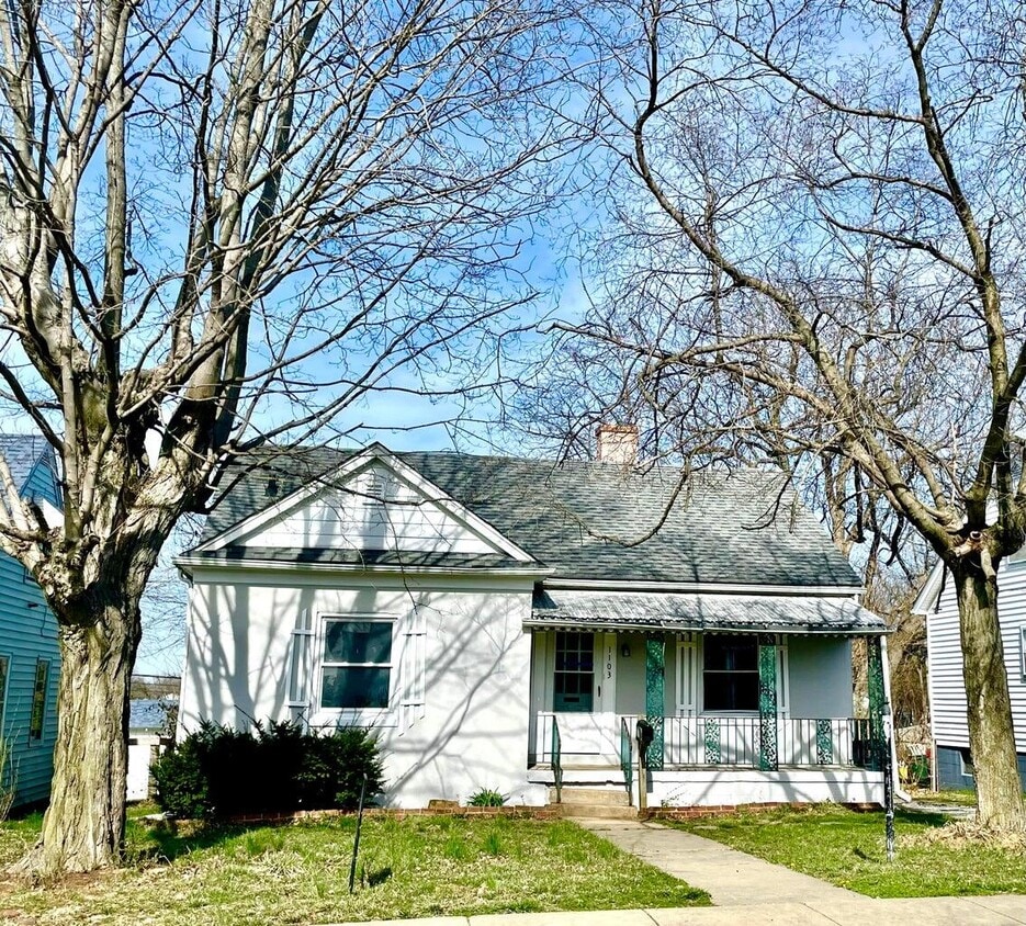 Primary Photo - 1103 Highland Park Dr