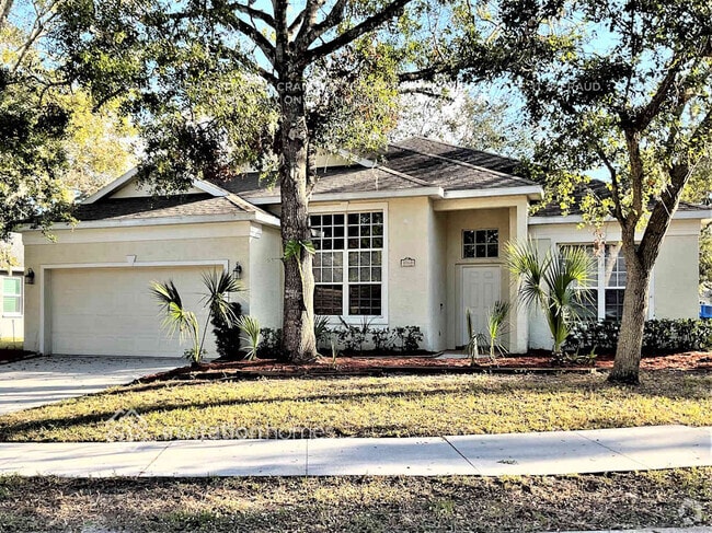 Building Photo - 3960 Woodview Dr