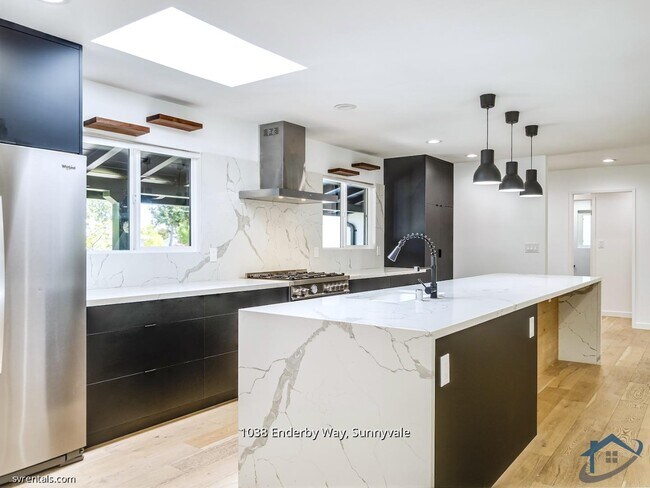 Foto del edificio - 1038 Enderby Way