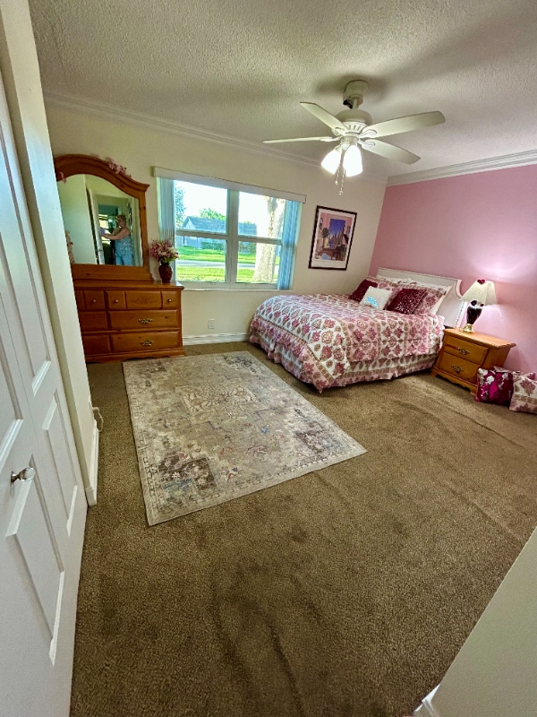 Foto principal - 9512 Saddlebrook Dr