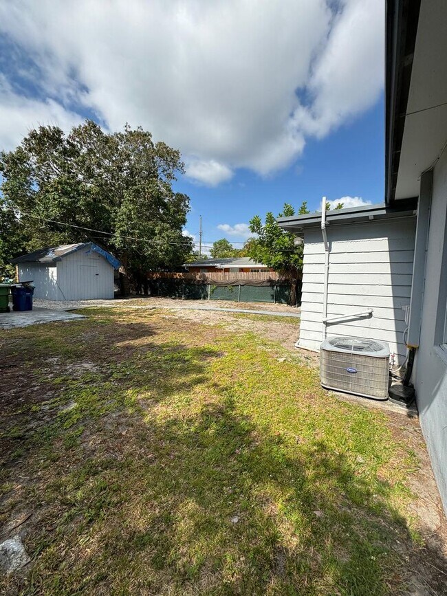 Foto del edificio - Spacious 4BR Home | Private Yard | Great L...