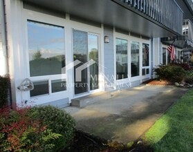 Building Photo - 7400 Stinson Ave