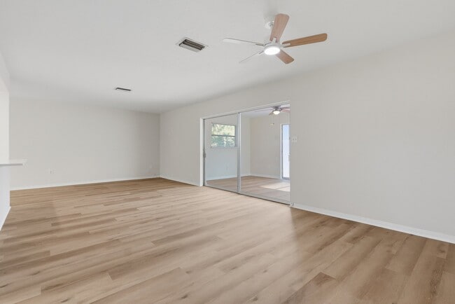 Building Photo - 5601 Forest Hills Dr