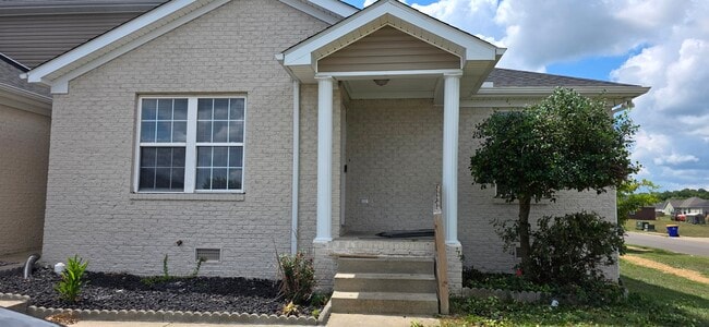 Building Photo - 285 Creekwood Ave
