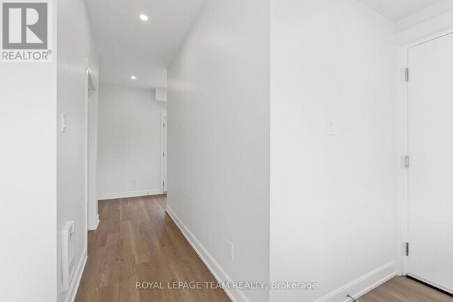 Photo du bâtiment - 636 Mutual St