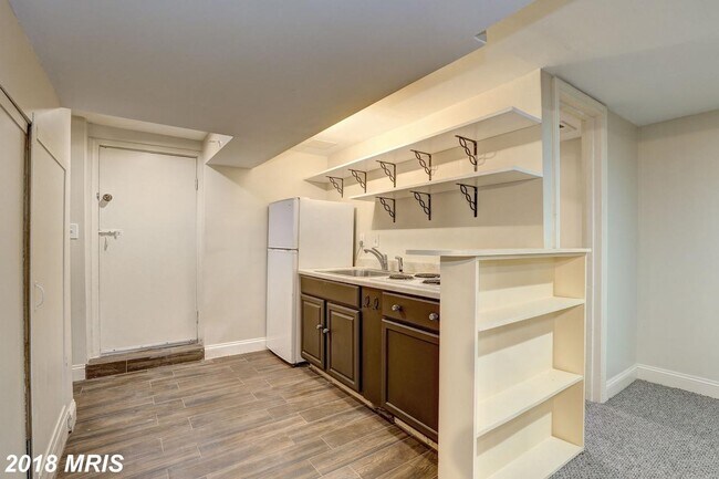 Foto del edificio - 534 Irving St NW
