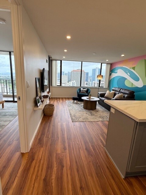 Foto del edificio - 411 Hobron Ln