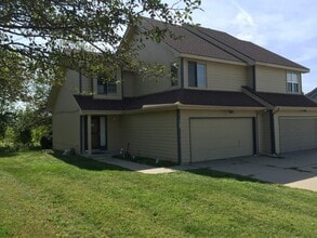 Building Photo - 1105 Grenoble Dr
