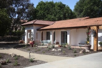 Building Photo - 2753 Redondo Cir