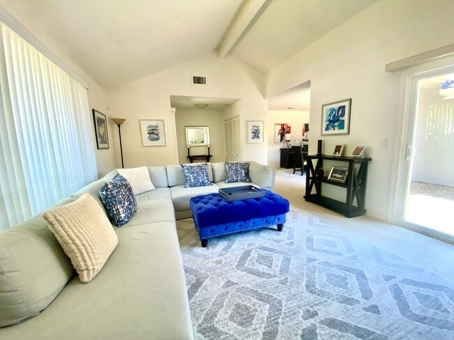 Building Photo - San Ramon Cozy Single Story 3 Bed / 2 Bath...