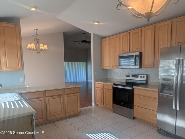 Foto del edificio - 2877 Mondavi Dr