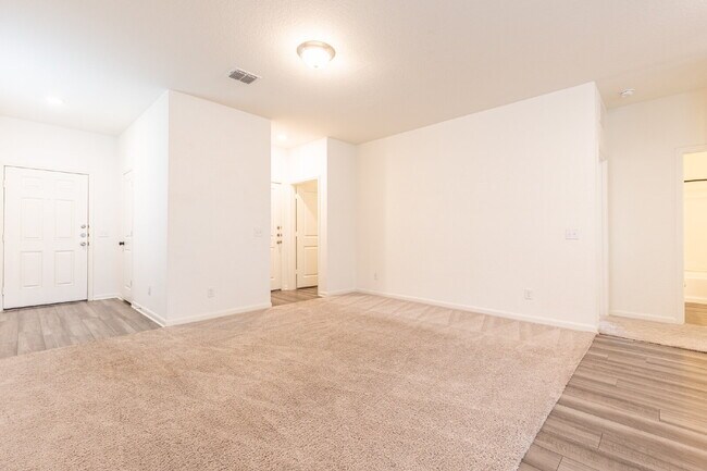 Building Photo - 5631 Pearl Mdw
