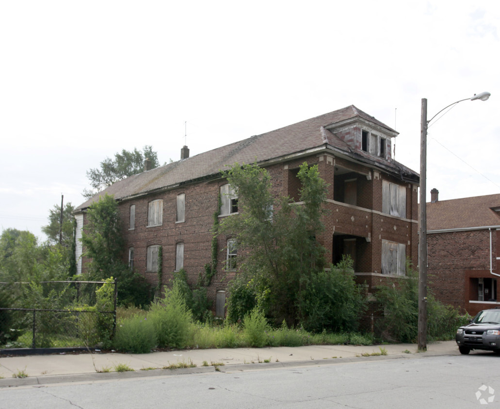 1955 Massachusetts St, Gary, IN 46407 - Apartments in Gary, IN ...