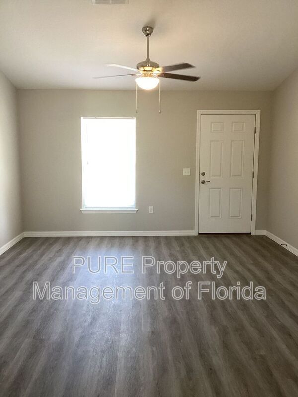 Building Photo - 6577 140th Place Rd