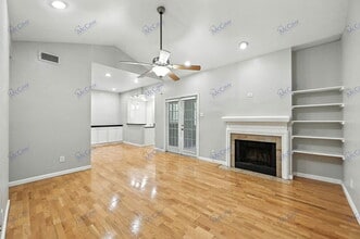 Building Photo - 8601 Park Ln