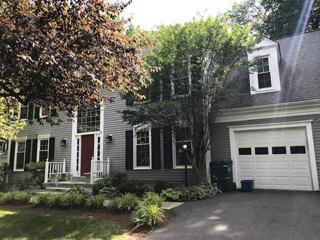 Foto del edificio - 13002 Montpelier Ct