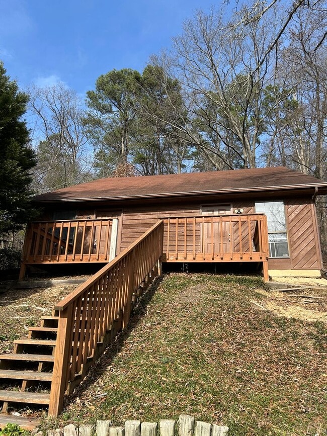 Building Photo - 3233-3235 Conner St