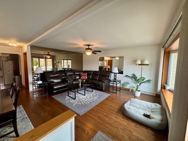 Foto del edificio - 7441 W Mulford St