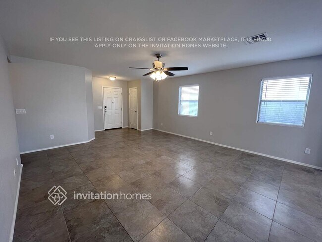 Building Photo - 2114 E Caspian Way