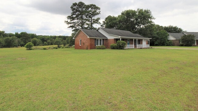 Building Photo - 2660 Nicholson Dr