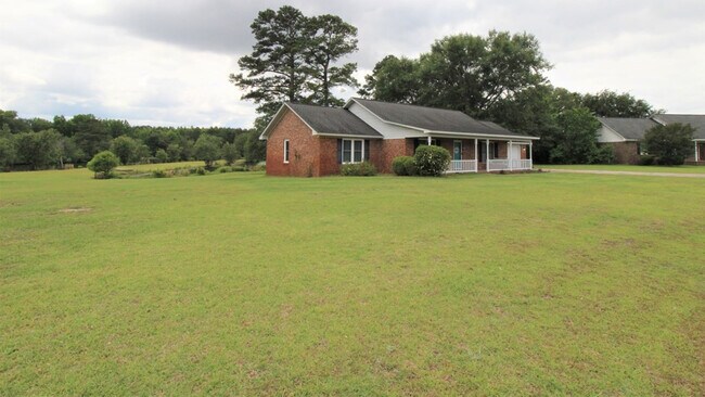 Foto del edificio - 2660 Nicholson Dr