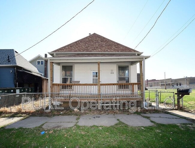 Building Photo - 111 N 7th St