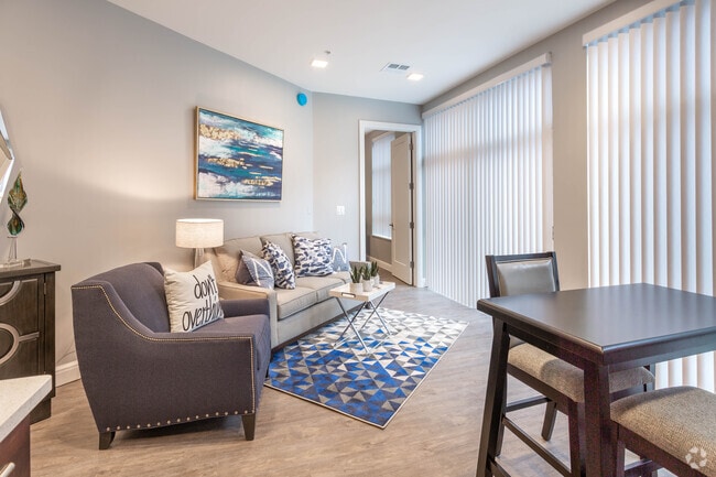 1 BR, 1 BA - The Boulevard - 683 SF - City Flats Apartments