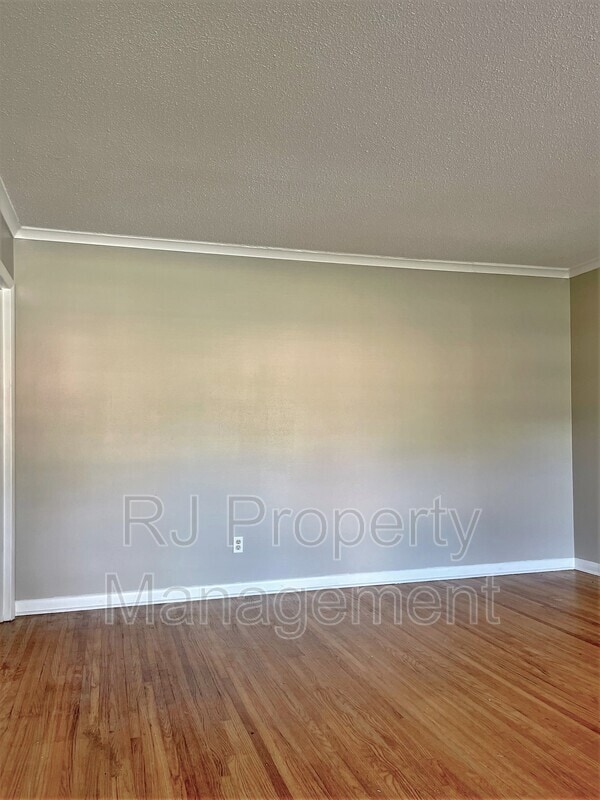 Photo - 1711 Goodhaven Dr House