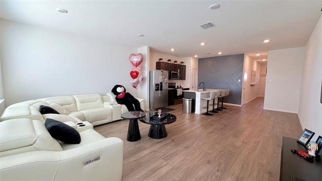 Building Photo - 537 Azalea Rd