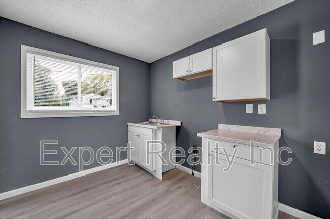 Building Photo - 5712 Monte Sano Dr