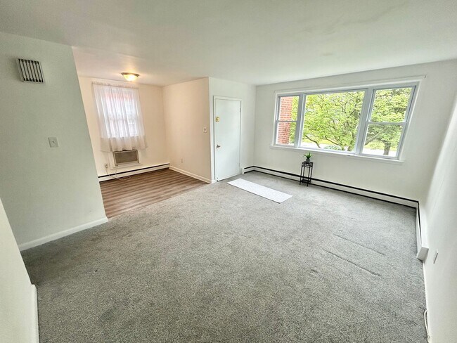 Photo - 542 Maryland Ave Apartment