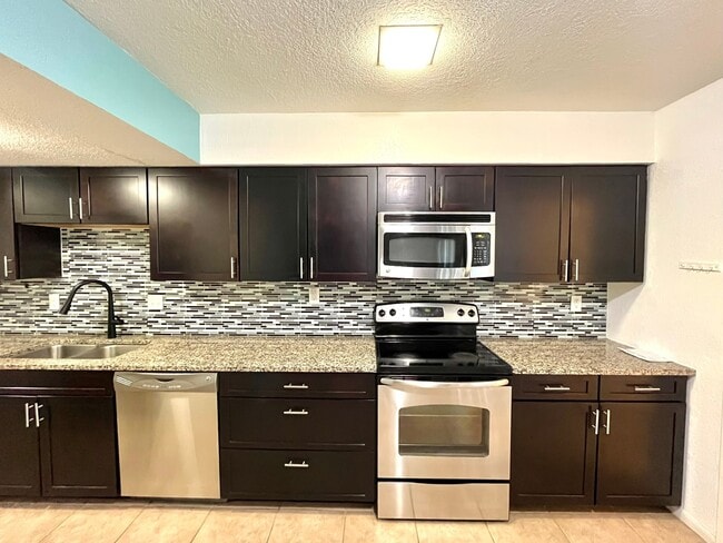 Building Photo - 70 Chervil Common