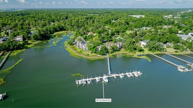 Foto del edificio - 345 Bradley Dr