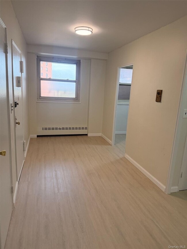 Building Photo - 98-20 62nd Dr