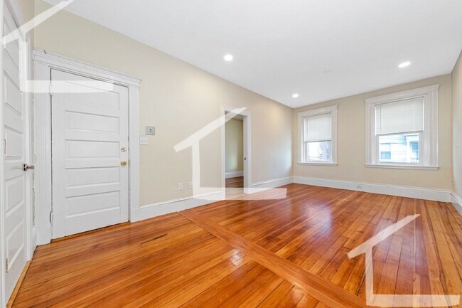 Foto del edificio - Pets Friendly, In-Unit Washer and Dryer, O...