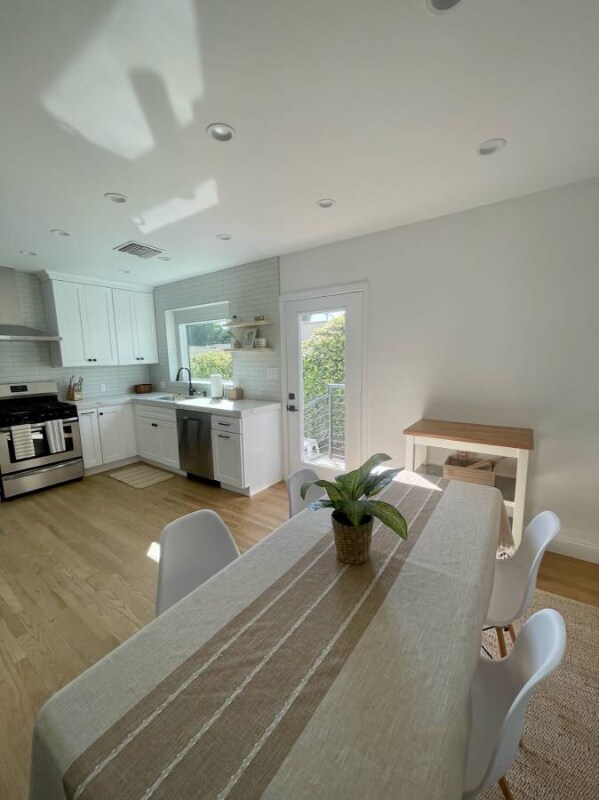 Foto del edificio - 1644 Wellesley Ave