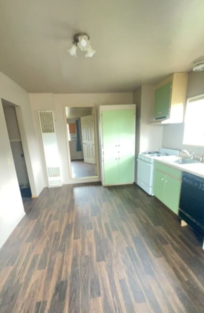 Foto del edificio - 1701-1701 Allen Creek Rd